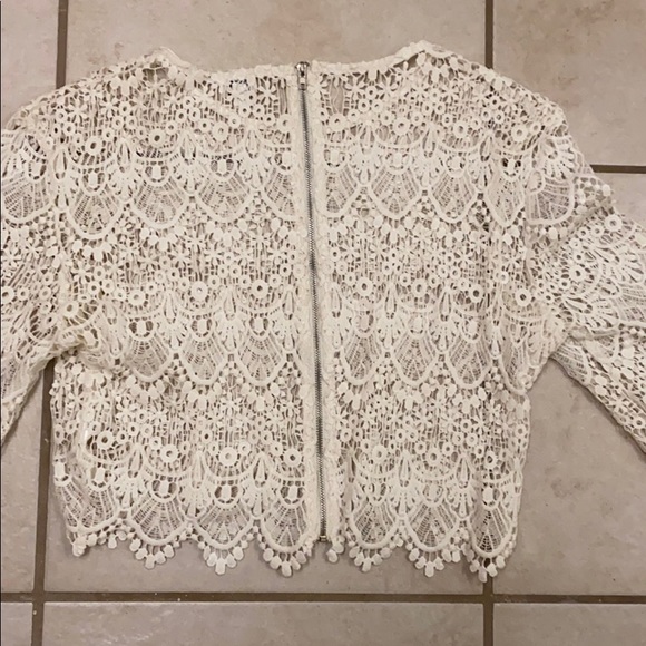 Lace Crop Top - Picture 3 of 4